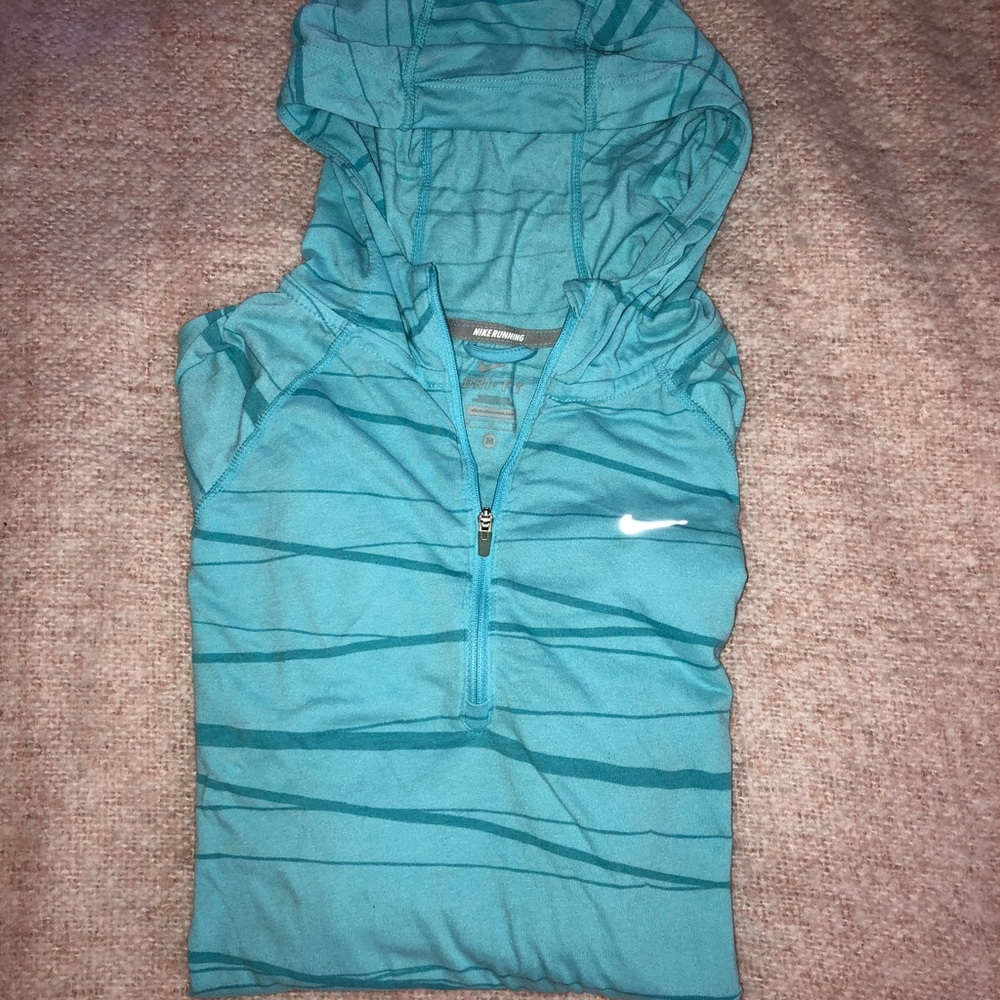 Medium NIKE 3/4 sleeve Quarter zip- light blue